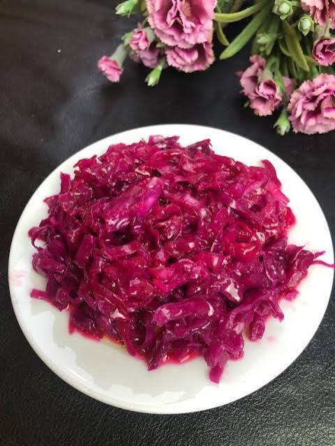 MOR LAHANA SALATASI